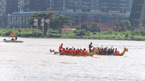 Khai mạc Giải vô địch đua thuyền truyền thống TP Hồ Chí Minh mở rộng năm 2023